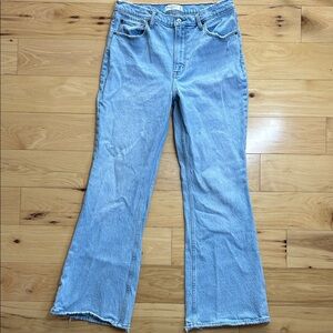 Abercrombie & Fitch Light Blue The Vintage Flare High Rise Jeans | Size 31/12